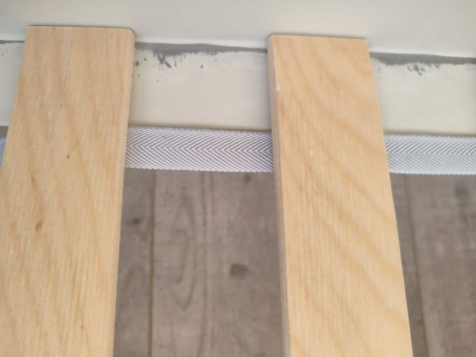 Łóżko metalowe jysk z materacem leżanka