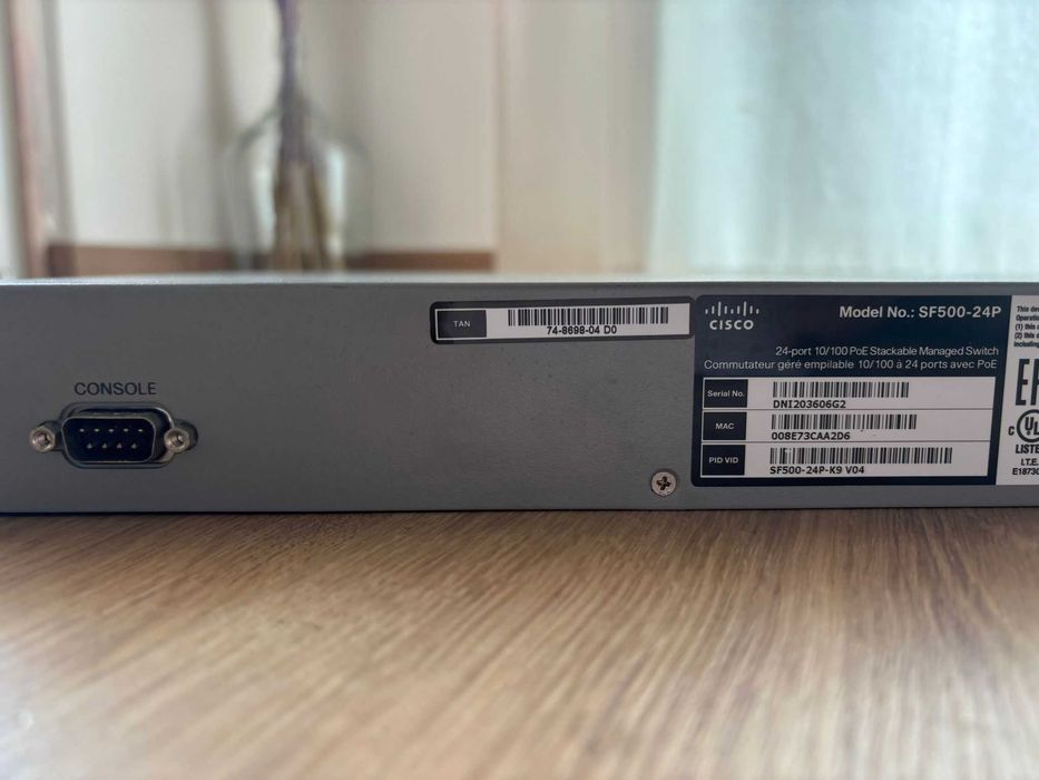 Switch Cisco SF500-24P 24-Port 10/100 PoE Stackable Managed Switch