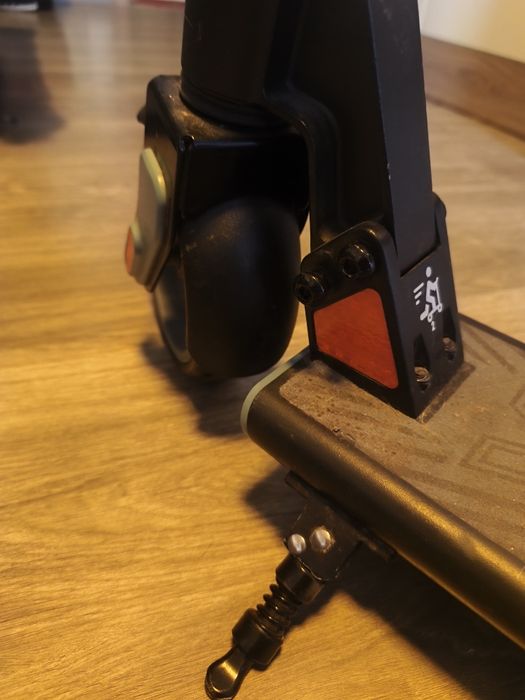 Trotineta elétrica usada