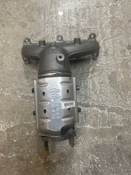 Новий Колектор випускний з каталізатором Kia Magentis 2 (2005-2010)