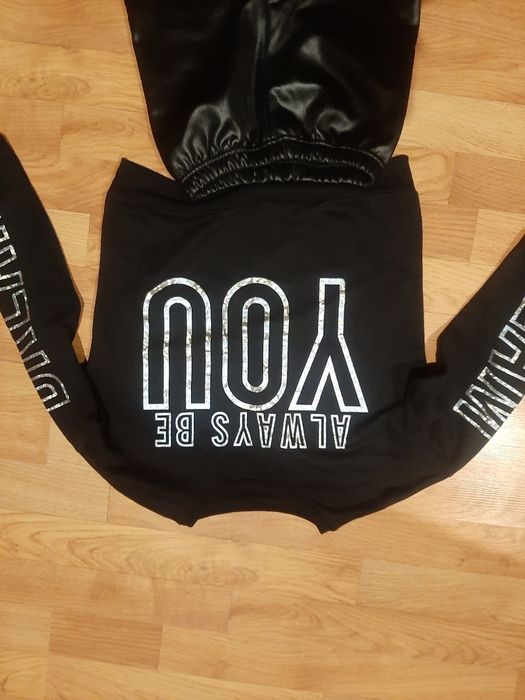 Одяг на дівчинку 140-146