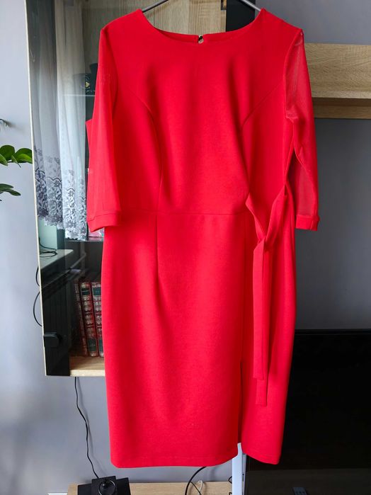 Czerwona sukienka z rozcięciem wiązana elegancka r.42