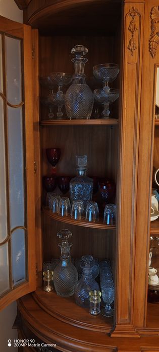 Móvel madeira maciça como novo