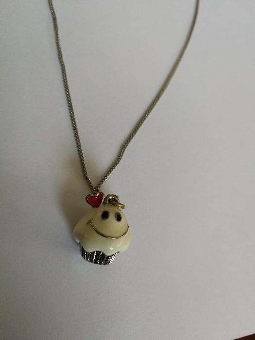 Zawieszka na łańcuszku za darmo bransoletka wisiorek