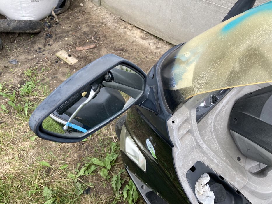 Sym Gts 125 czasza silnik gaznik część osłony owiewki lagi