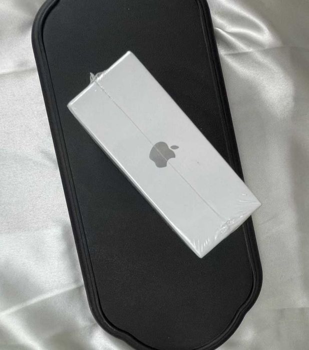 Oryginalne słuchawki Apple AirPods 4 100% sprawne