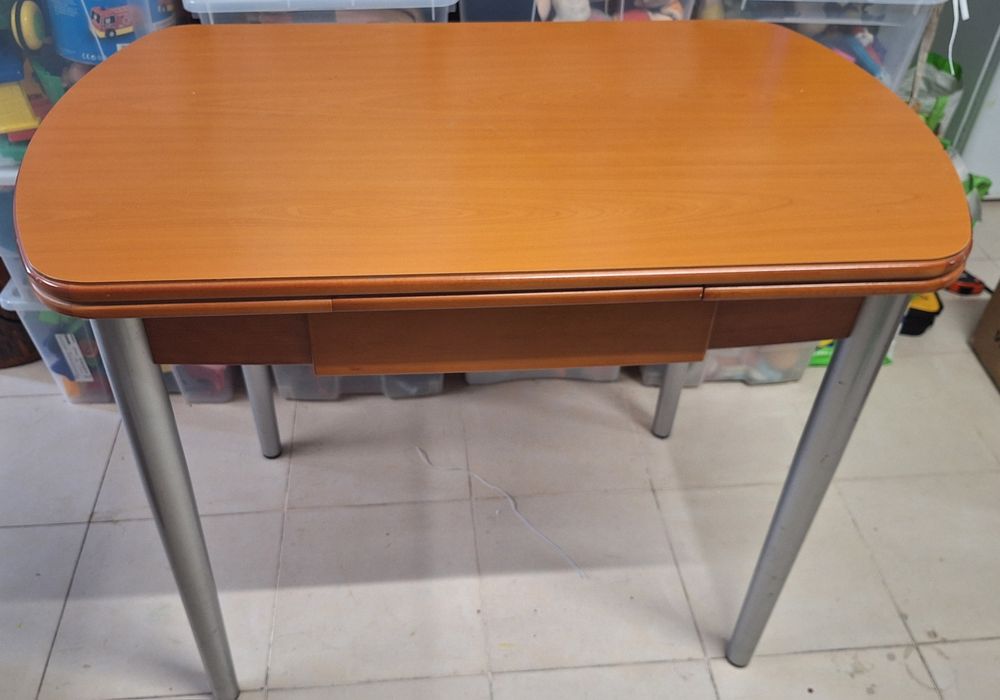 Mesa de cozinha extensível