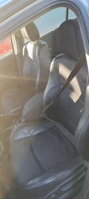 Laguna 2002 completo