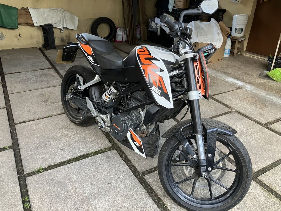 KTM DUKE. 125. DE 2013