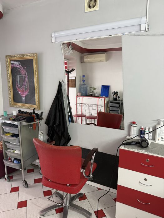 Сдам  место для парихмахера