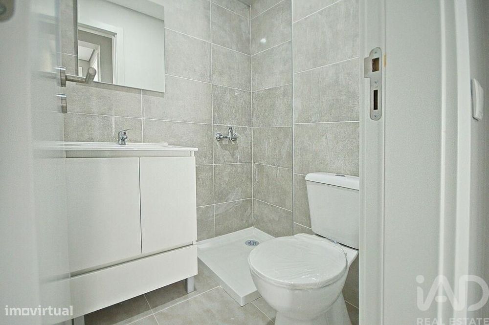 Apartamento T3 em Amora de 97,00 m2