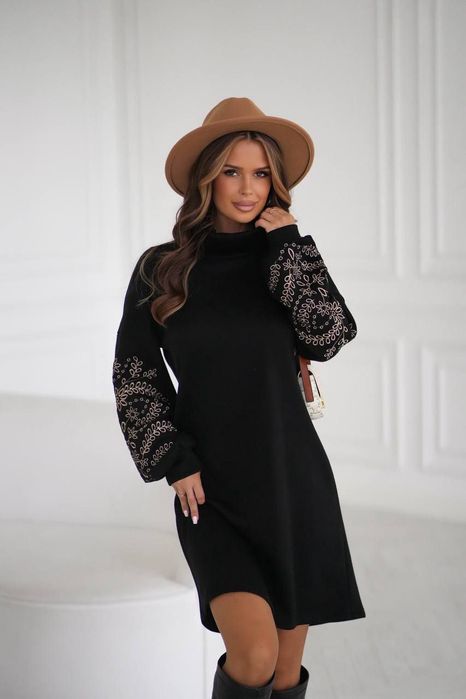 Дуже вишукана сукня  з ангори!!