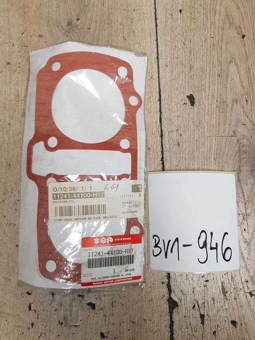 Uszczelka cylindra Suzuki GS 450L 11241-44100-H17