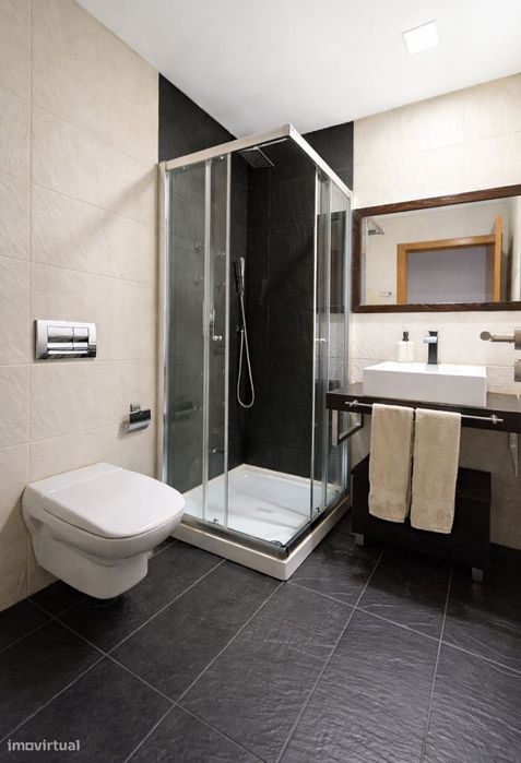 T2 com Box de 32,85 m² e Arrecadação de 19,60 m² com Piscina