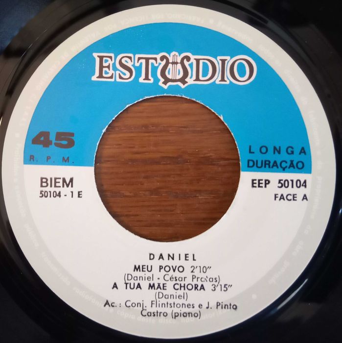 Daniel	- - - - -	Se Eu Tivesse Um Chicote	- - - - -	EP