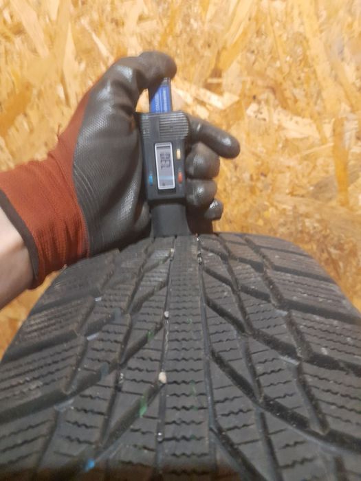 Шини Kumho WinterCraft WI-51 185/60 R15 88T XL Б/У 7 мм