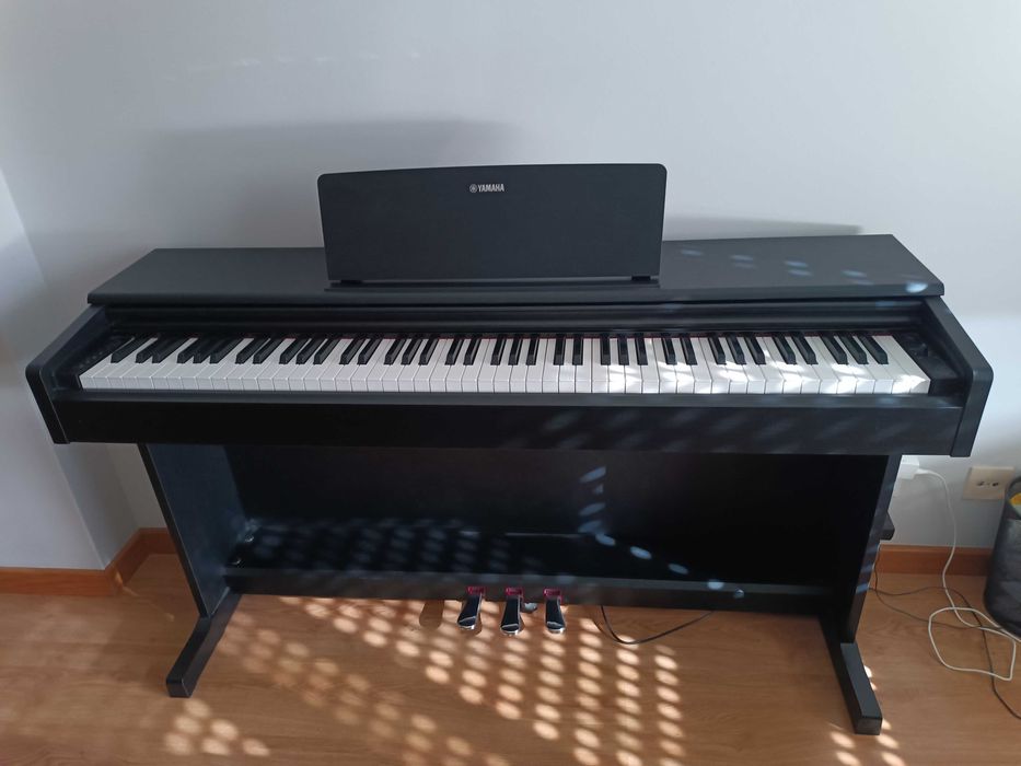 Conjunto de Piano Elétrico