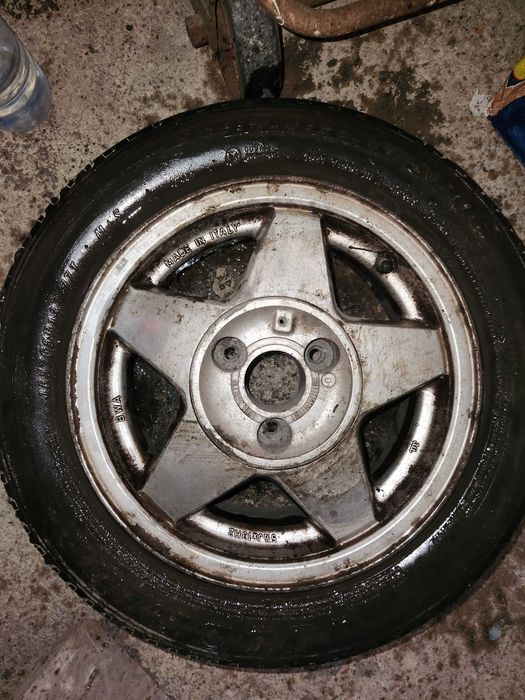 Vendo jantes 13 de 3 furaçoes