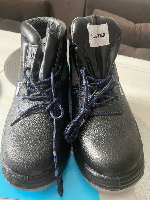 Рабочие ботинки, новые