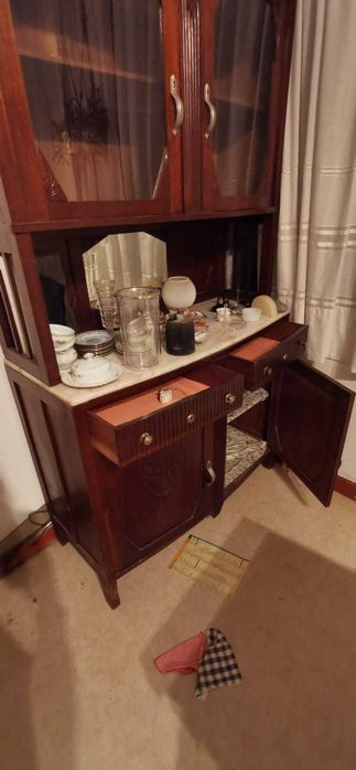 Móvel Louçeiro antigo (centenário)