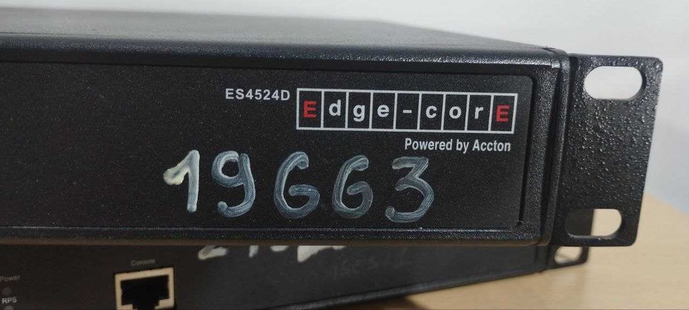 Комутатори Edge-Core ES4524D • Edge-Core ES4324