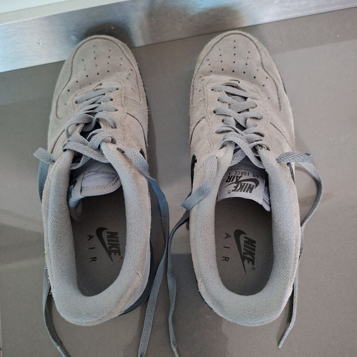 Sapatilhas cinzentas Nike Air Force