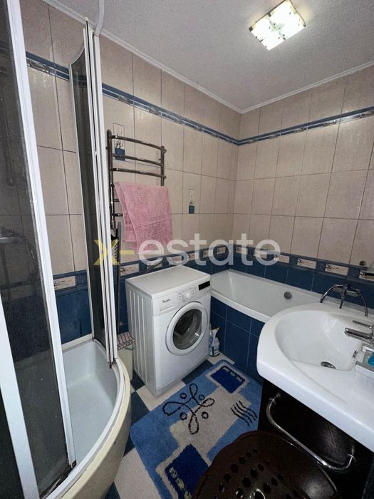 Стильна та простора 3-кімнатна квартира — вул. Варшавська