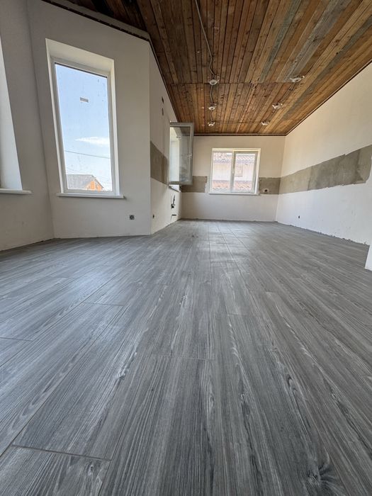 Будинок в Крихівцях з частковим ремонтом!!!