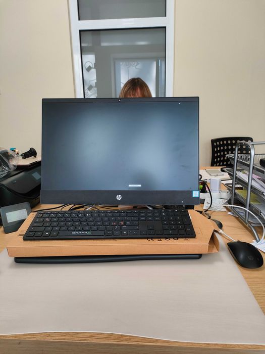 HP 22-c0004nw All-in-One Desktop PC