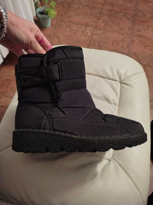 Nowe czarne kozaki, śniegowce 36