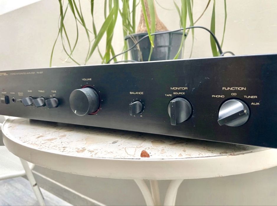 Amplificador Rotel RA-931