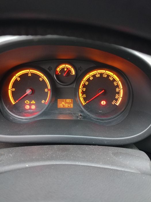 Opel corsa D 1.3