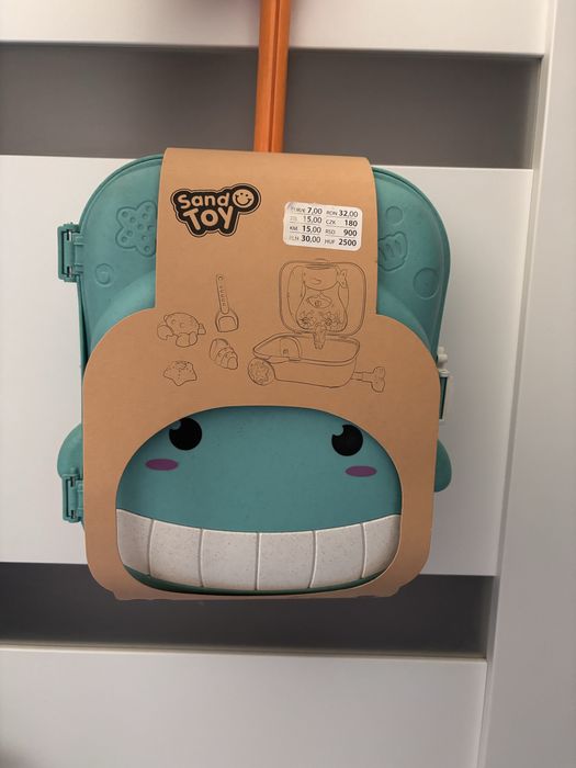 Walizka z zabawkami wyposazeniem do piasku wody plecak