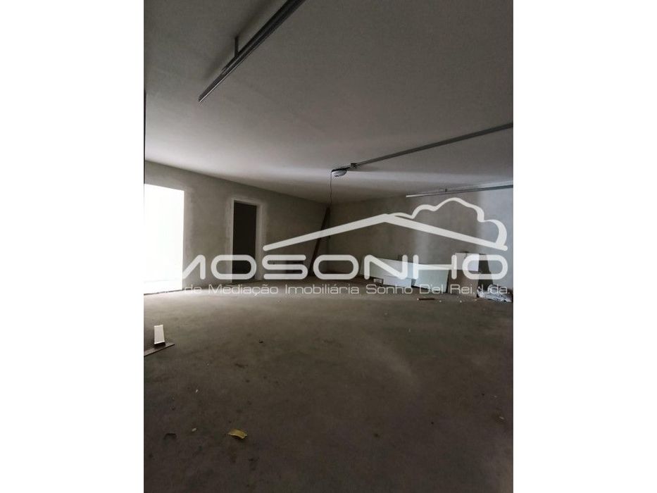 Moradia T3 de linhas modernas
