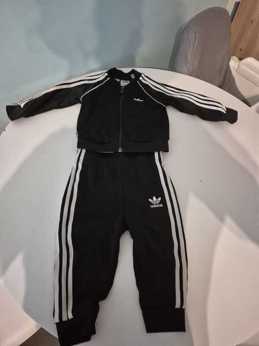 Dresy chłopiece 3 komplety adidas rozmiar 74