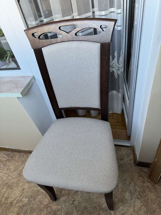 Стільці дубові для вітальні