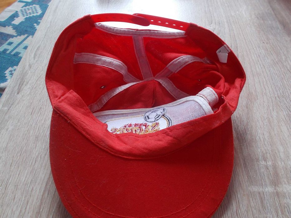 T shirt da sagres campeonato da europa e chapéu com pala