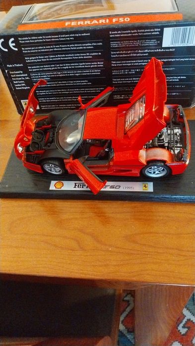 Miniatura Ferrari  F 50