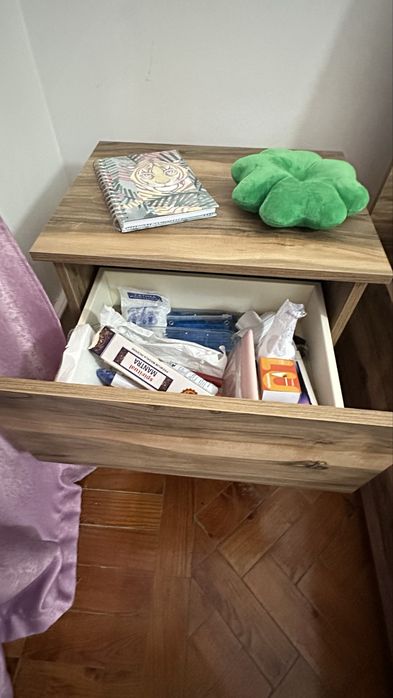 Conjunto Cama de Casal (150x190) + Somier + 2 Mesas de Cabeceira - Conforama