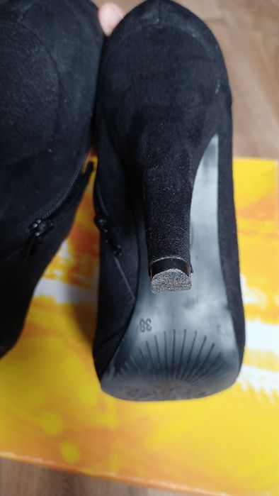 Buty botki na obcasie Graceland