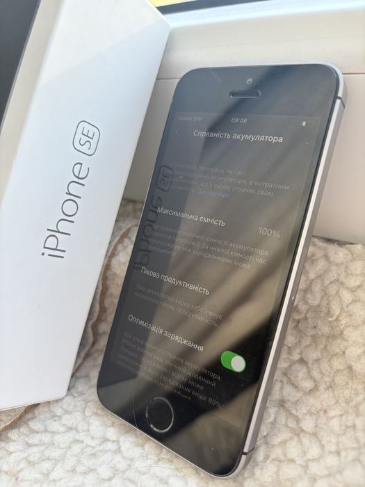 iPhone se 2016 32 гб нова батарея