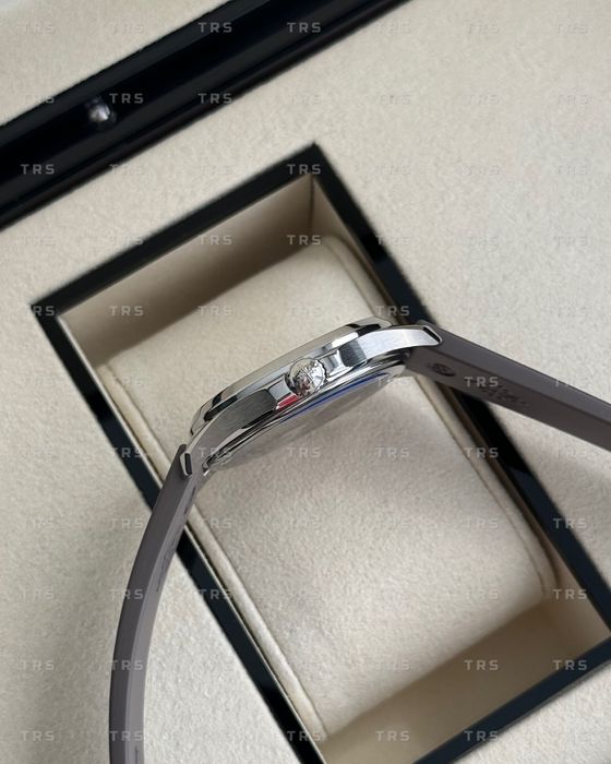 Годинник Aquanaut 35.6mm 5067