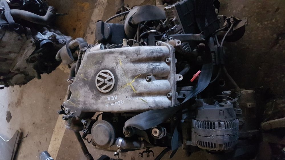Мотор коробка двигатель VW Passat B4,Golf 3 1,6(AEK)