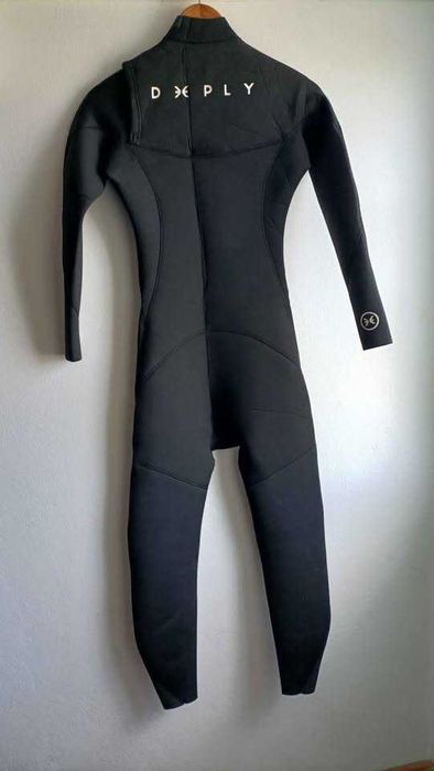 Fato de surf deeply, Mulher