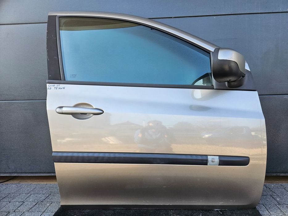 Renault Clio III TEHNK Drzwi Prawy Przód Prawe Przednie
