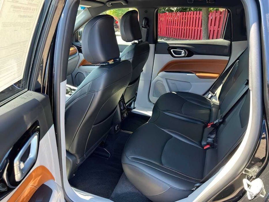 Jeep Compass      2023