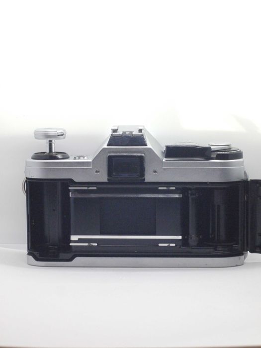 Canon AE-1 + Canon nFD 50mm f/1.8