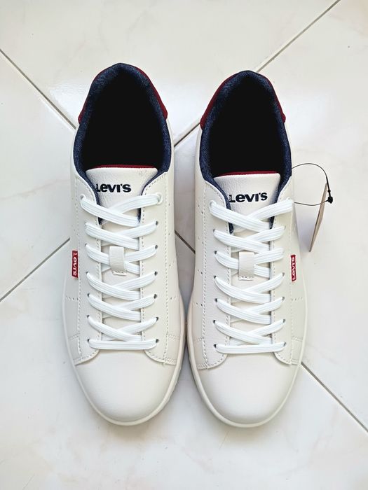 Sapatilhas Levi's Novas
