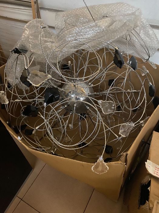 Chandelier de luxo. Para sala/quarto em alumínio prateado marca Área