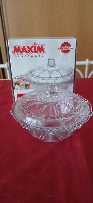 Bomboneira Maxim, nova